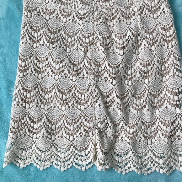 Crochet mini skirt. - Picture 3 of 4
